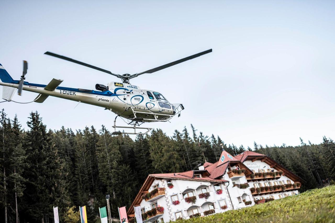 Granpanorama Wellnesshotel Sambergerhof Superior Villandro Esterno foto