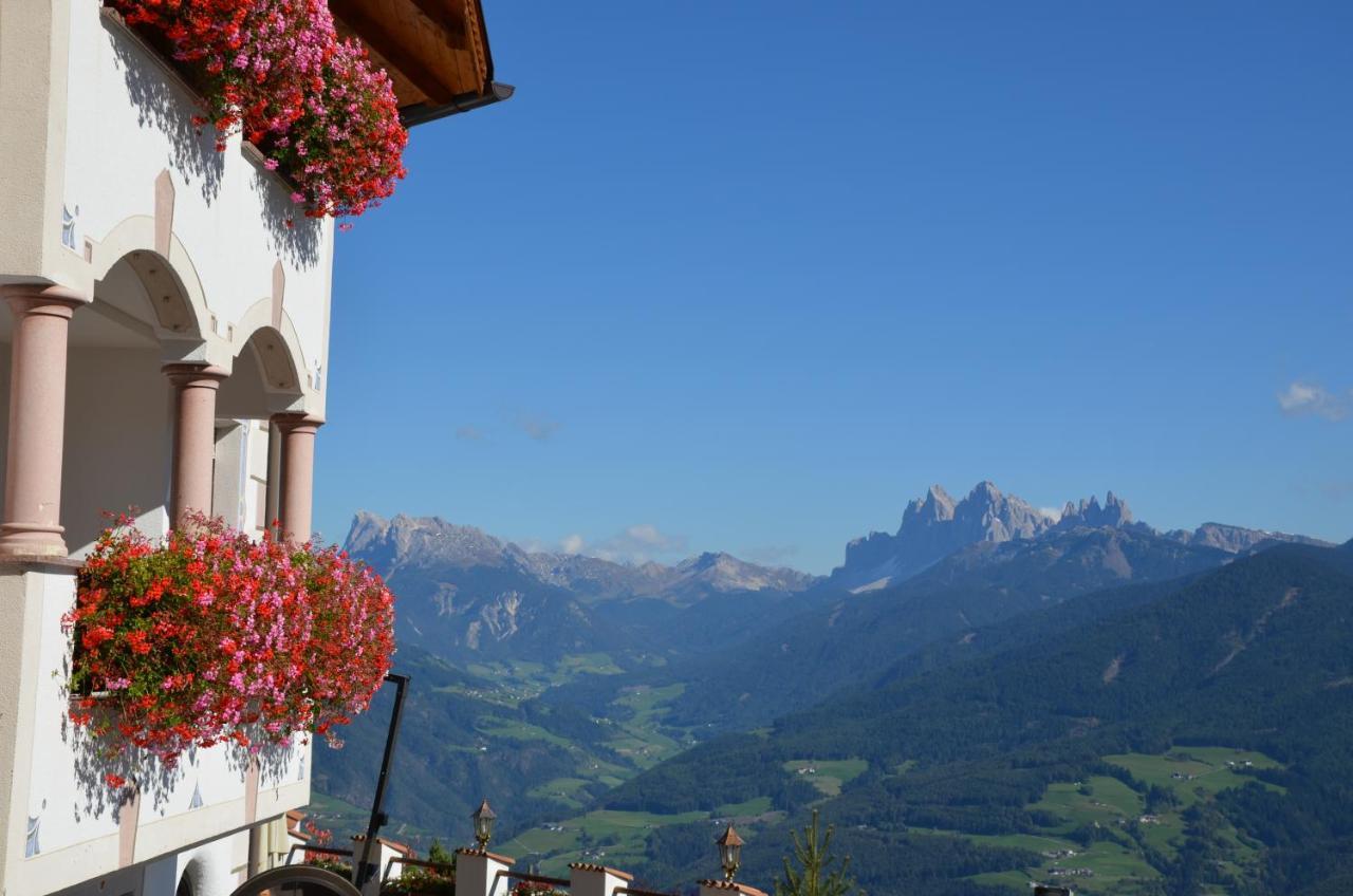 Granpanorama Wellnesshotel Sambergerhof Superior Villandro Esterno foto