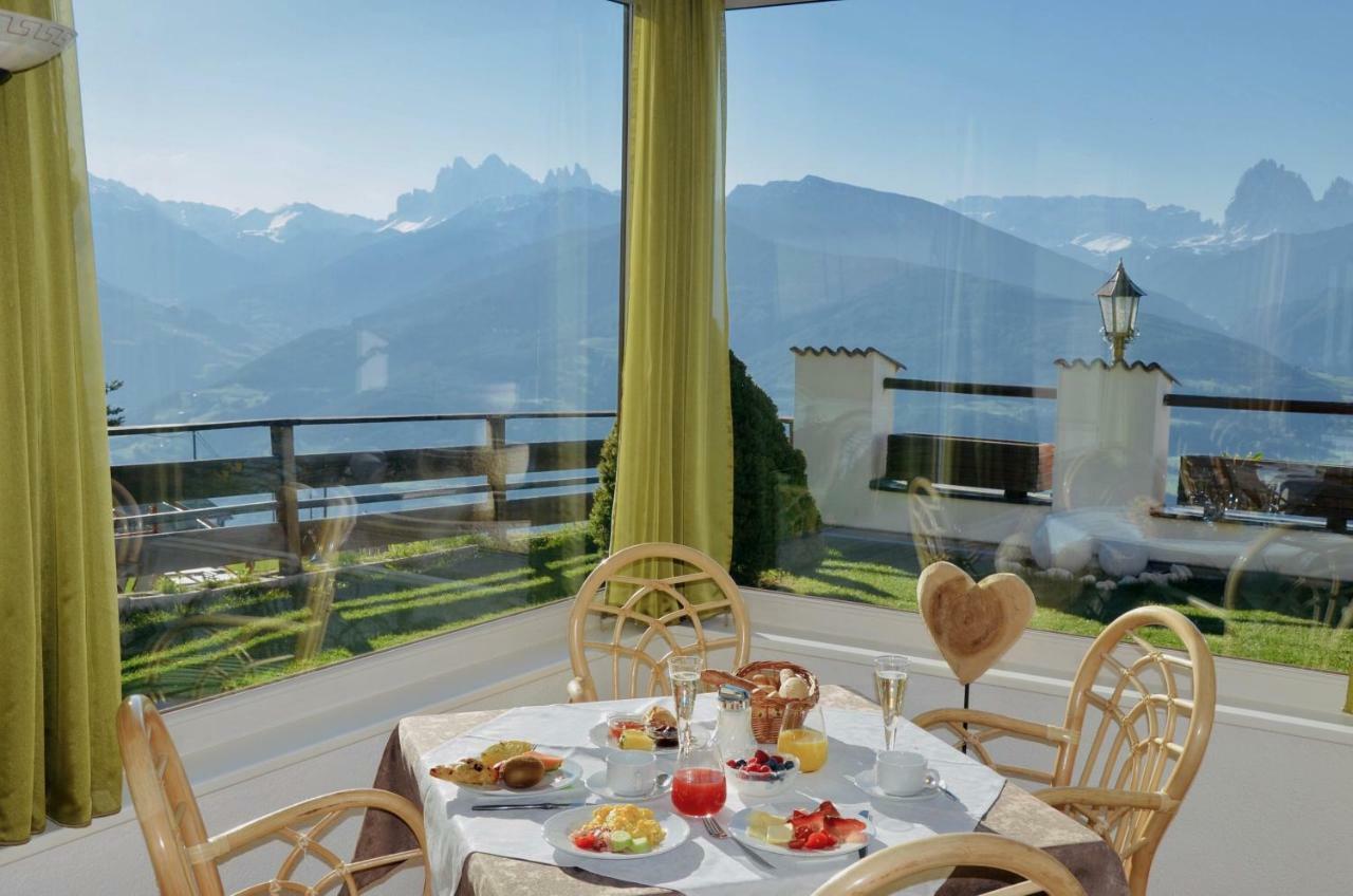 Granpanorama Wellnesshotel Sambergerhof Superior Villandro Esterno foto