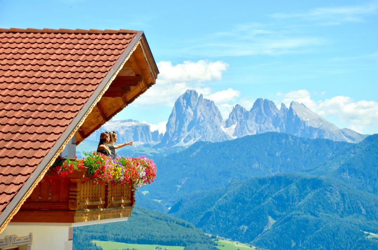 Granpanorama Wellnesshotel Sambergerhof Superior Villandro Esterno foto